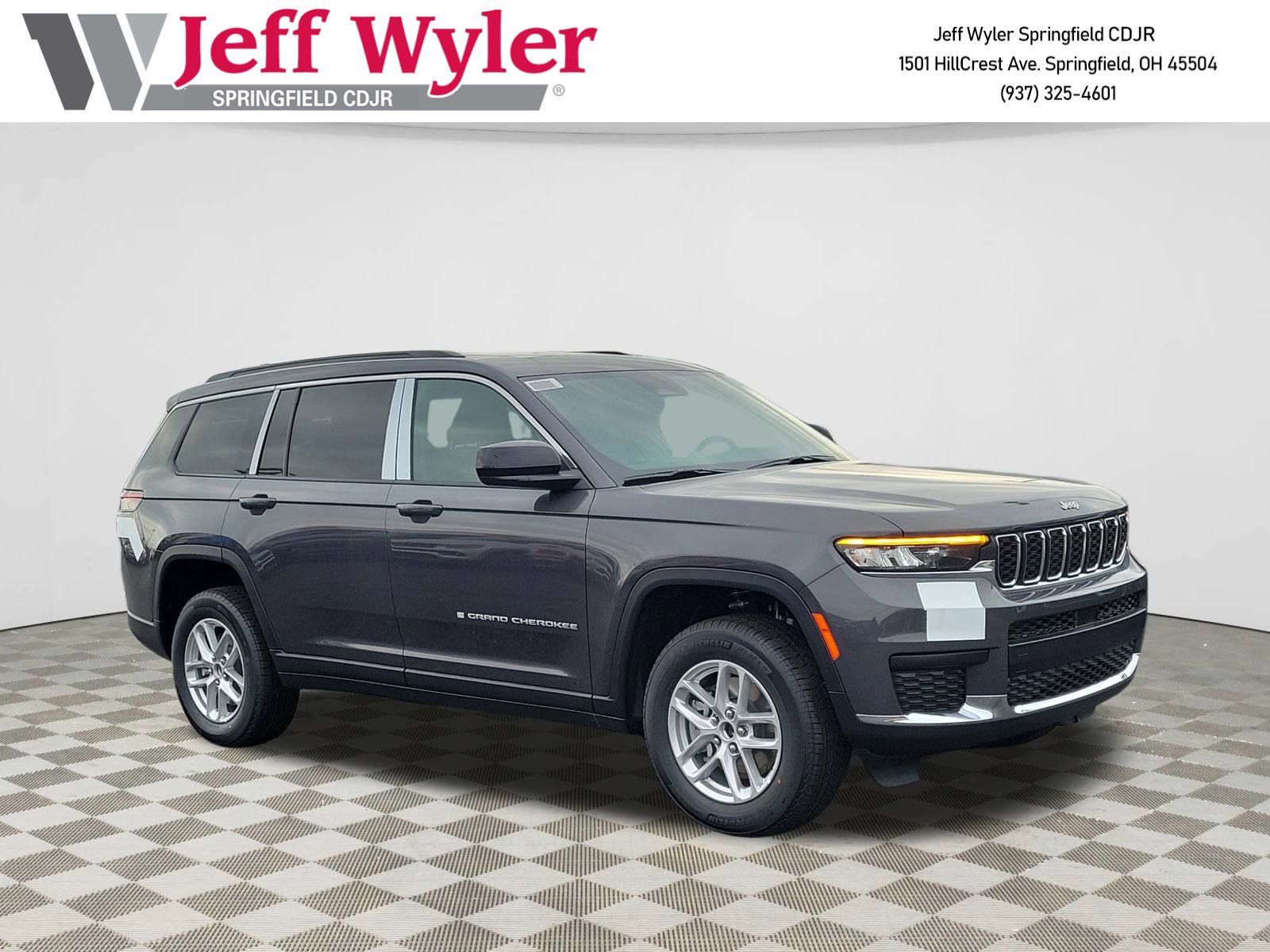 2025 Jeep Grand Cherokee L Laredo's photo