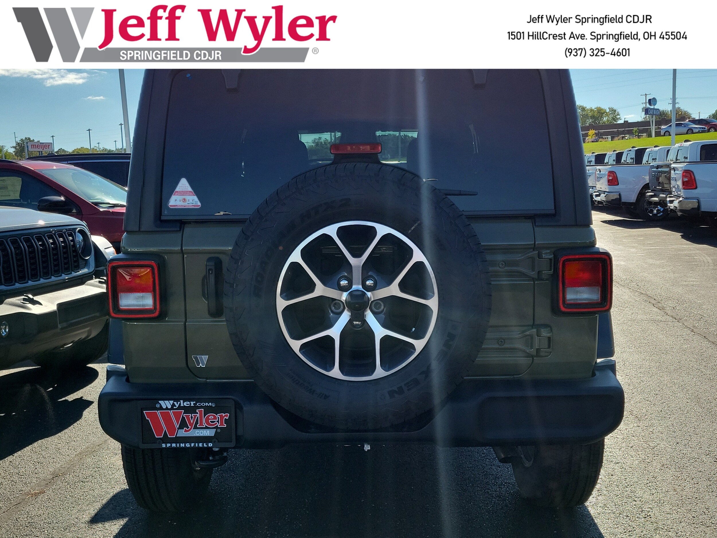 2026 Jeep Wrangler Willys Sport photo 4