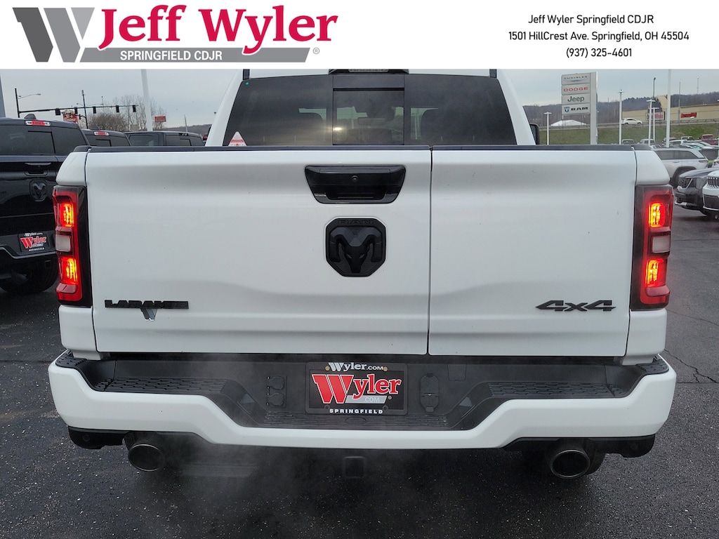 New 2026 Ram 1500 LARAMIE CREW CAB 4X4 5'7 BOX Pickup