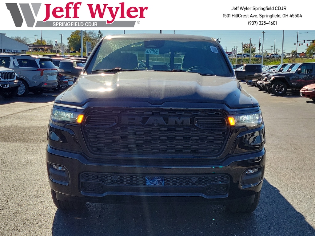 New 2026 Ram 1500 BIG HORN CREW CAB 4X4 5'7 BOX Pickup