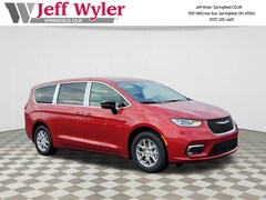 2026 Chrysler Pacifica SELECT Passenger Van