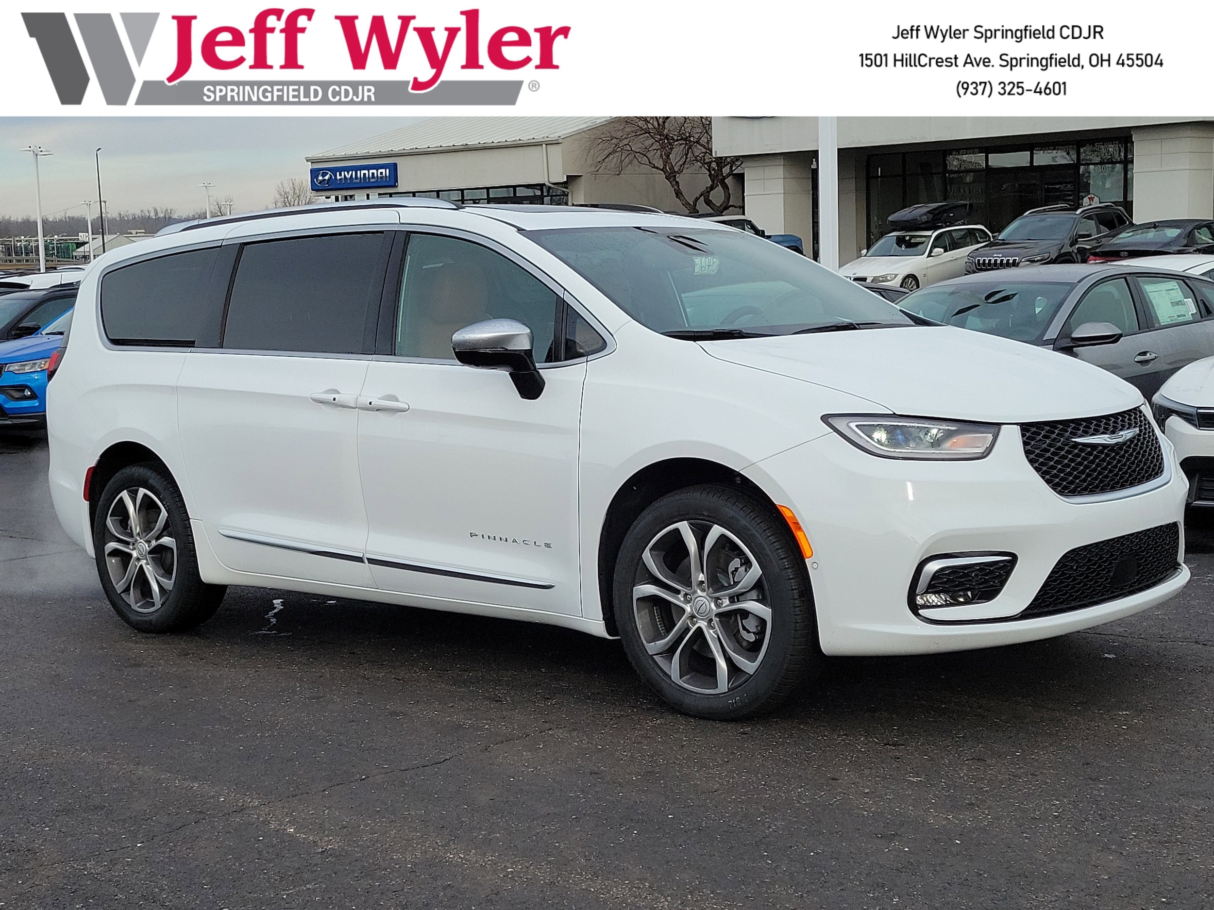 2026 Chrysler Pacifica Pinnacle's photo