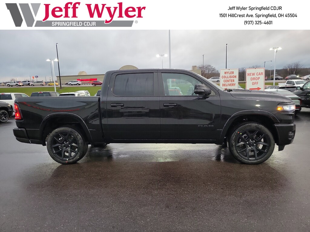 New 2026 Ram 1500 LARAMIE CREW CAB 4X4 5'7 BOX Pickup