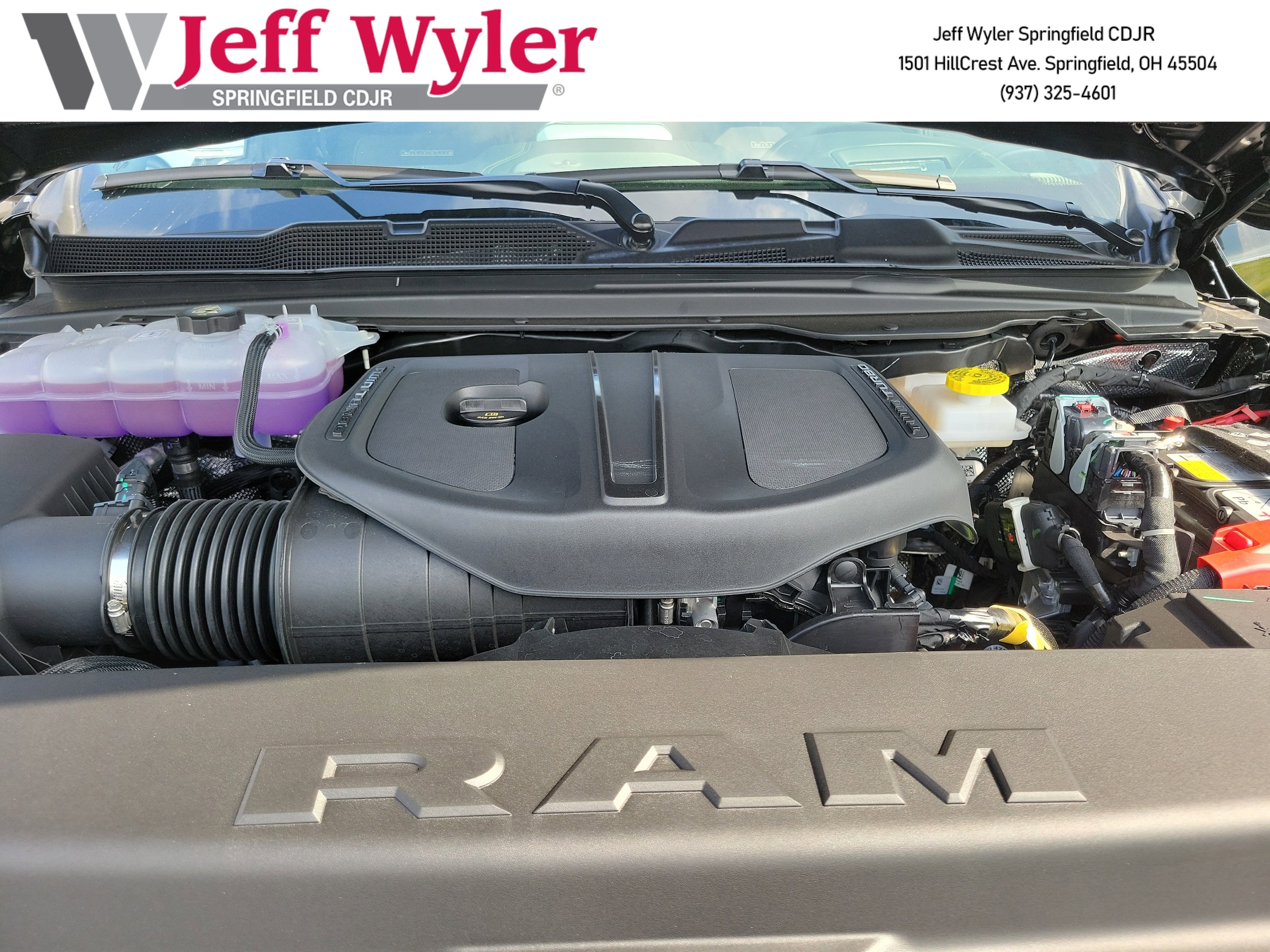 2026 RAM 1500 Laramie - Photo 16