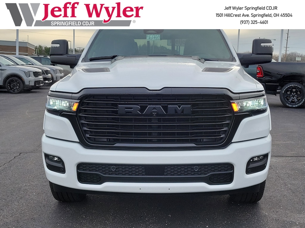 New 2026 Ram 1500 LARAMIE CREW CAB 4X4 5'7 BOX Pickup