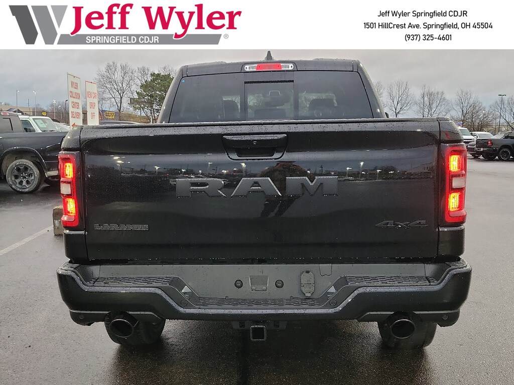 New 2026 Ram 1500 LARAMIE CREW CAB 4X4 5'7 BOX Pickup