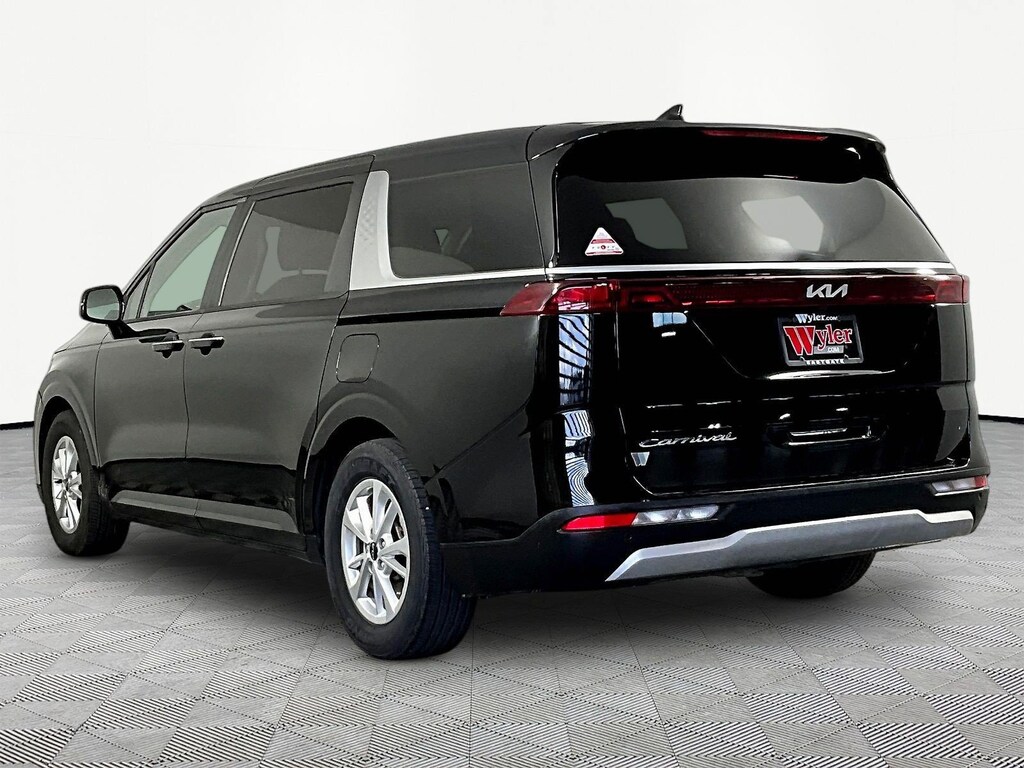Used 2022 Kia Carnival LXS MPV