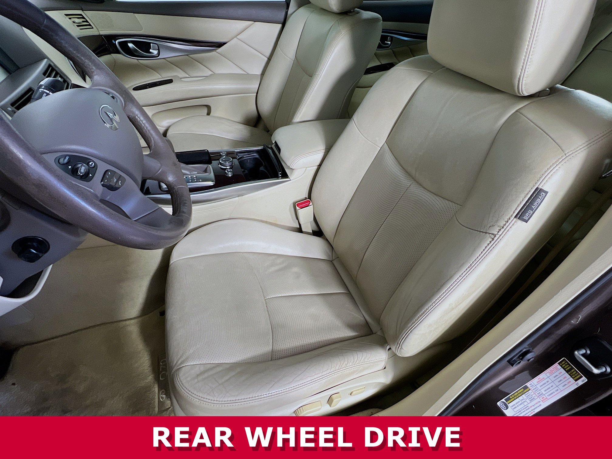 2016 Infiniti Q70L 3.7 photo 3