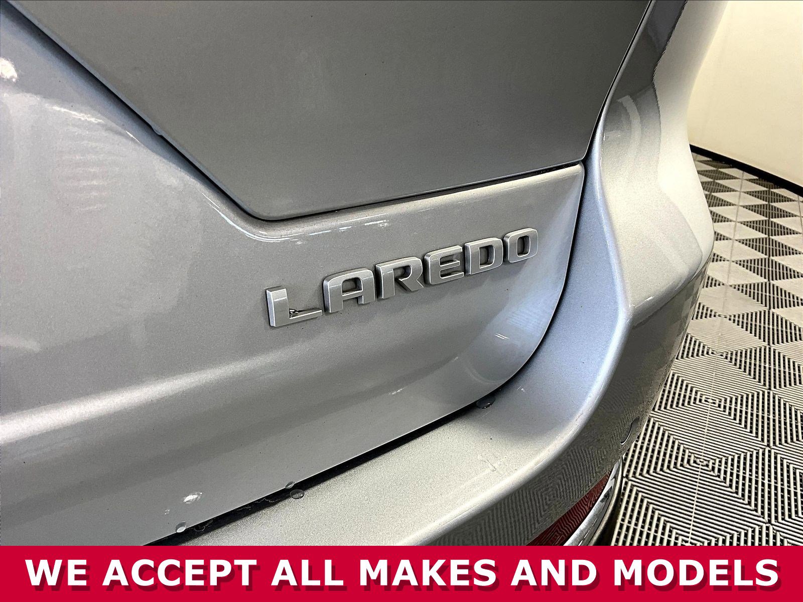 2024 Jeep Grand Cherokee Laredo - Photo 23