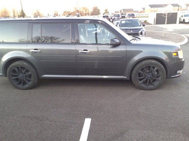 2019 Ford Flex SEL photo 2