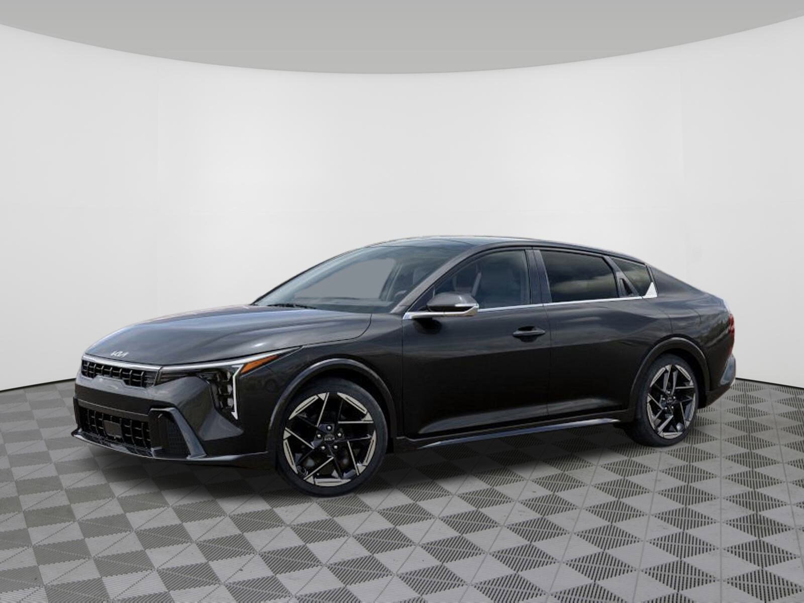 2025 Kia K4 GT-Line photo 3