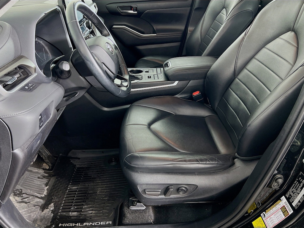 Used 2020 Toyota Highlander XLE SUV