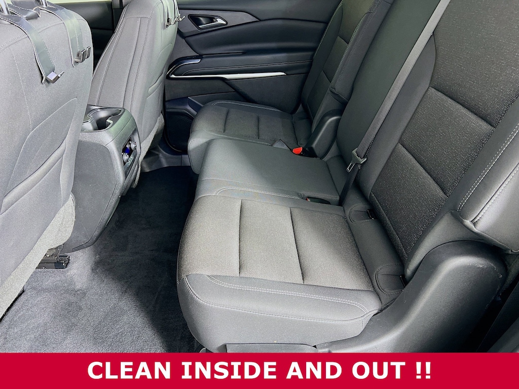 Used 2024 Chevrolet Traverse FWD LS SUV