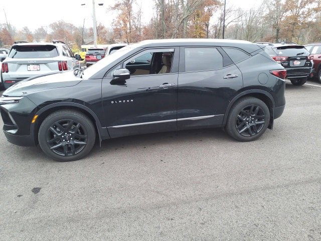 2023 Chevrolet Blazer Premier photo 3