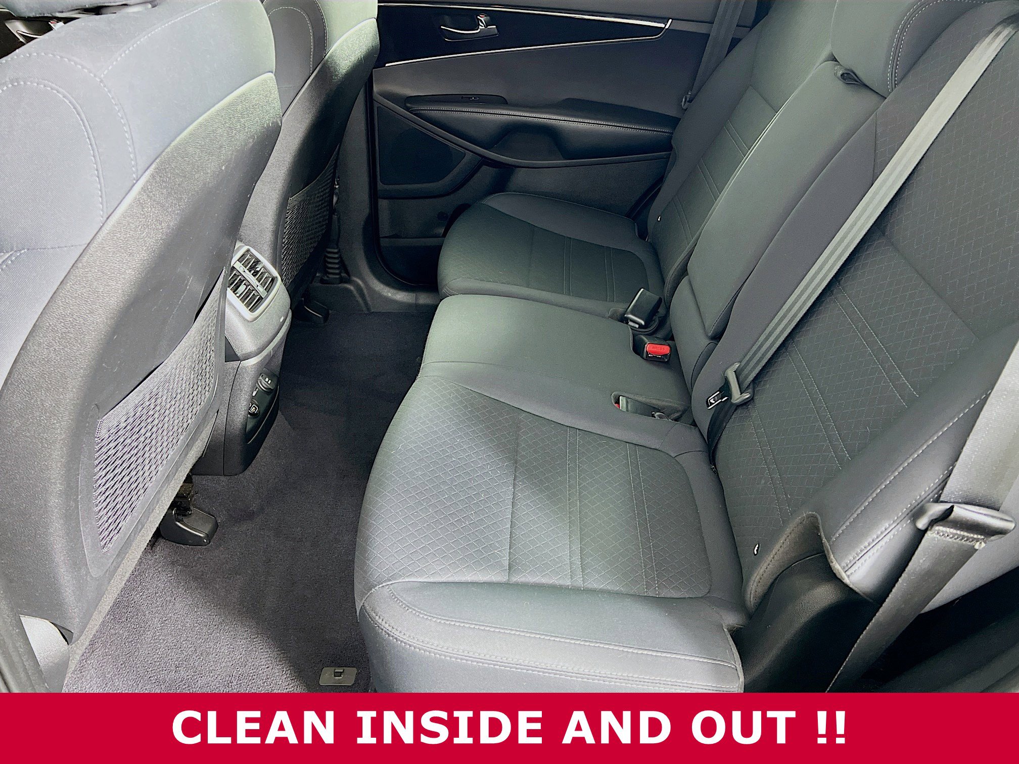 2018 Kia Sorento LX photo 4