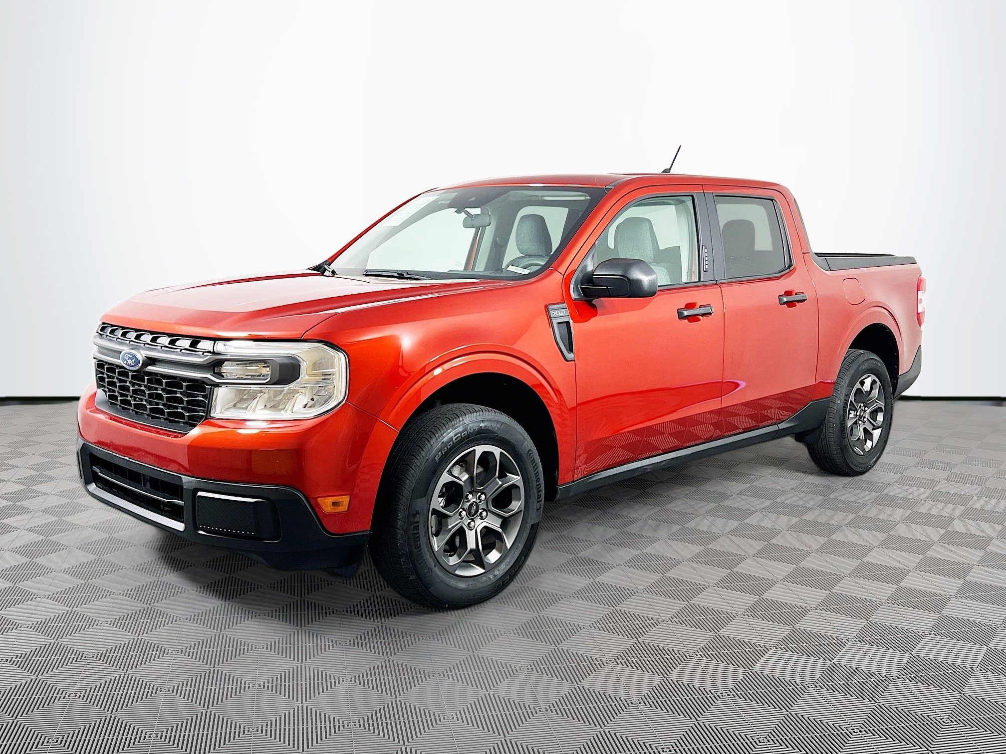 2022 Ford Maverick XLT photo 2