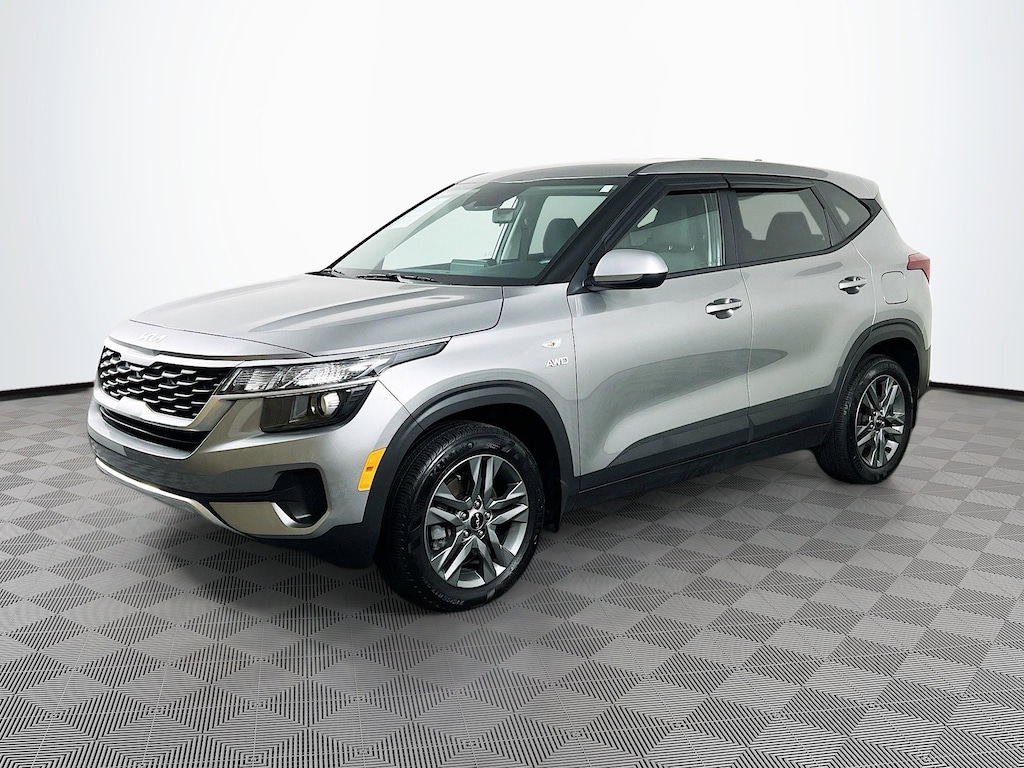 Used 2023 Kia Seltos LX SUV