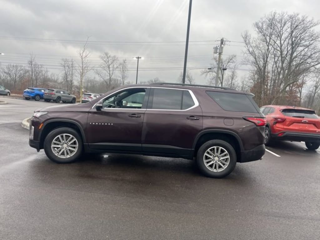 Used 2023 Chevrolet Traverse LT Cloth SUV