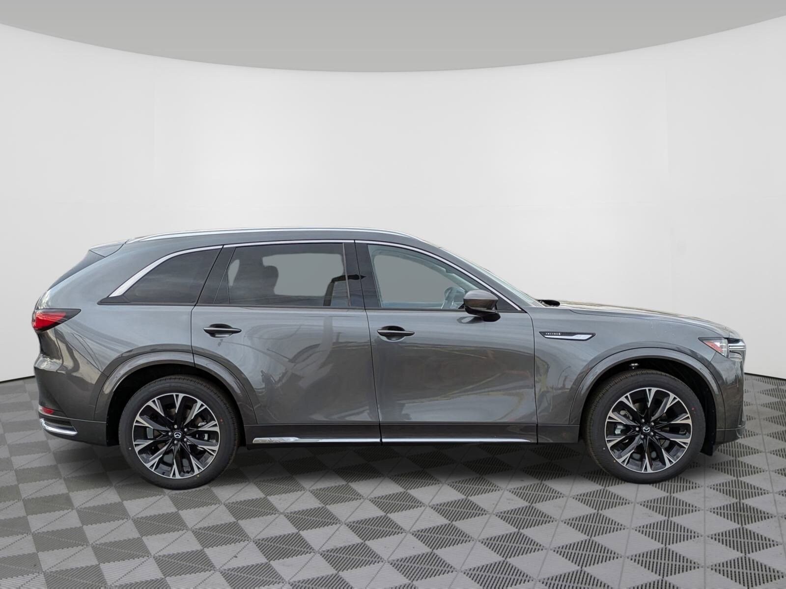 2025 Mazda CX-90 Premium Plus photo 2