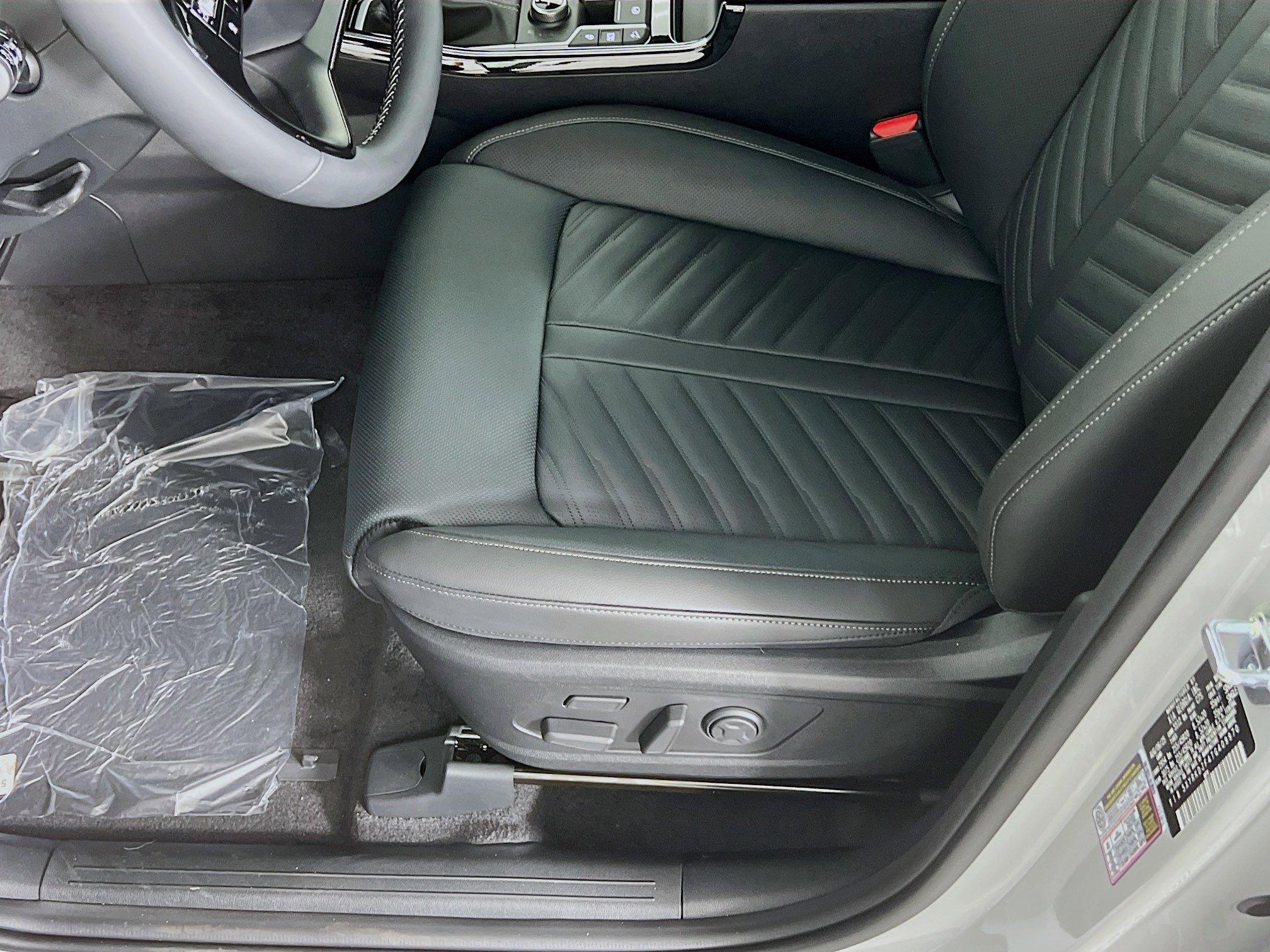 2026 Kia Sorento X-Line SX Prestige photo 3