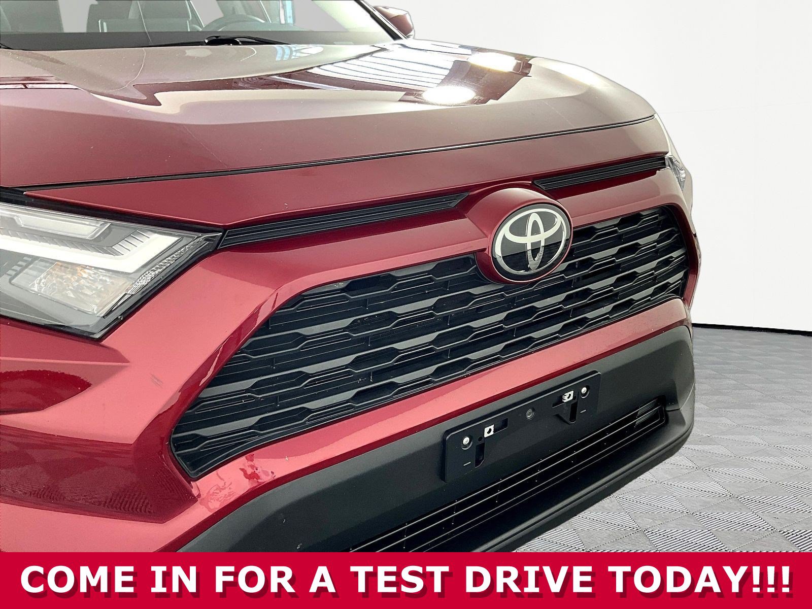 2023 Toyota RAV4 XLE - Photo 31