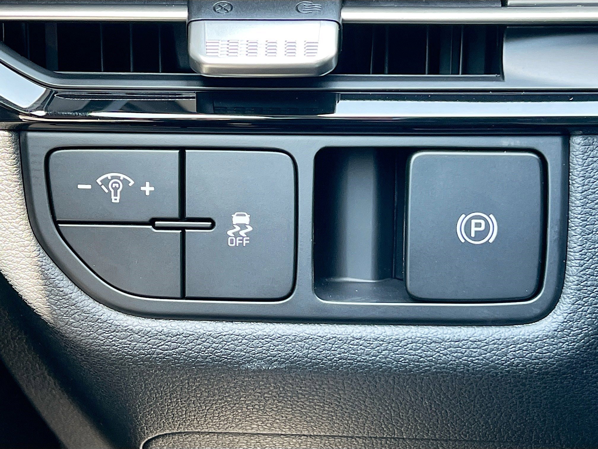 2026 Kia Sportage LX - Photo 13