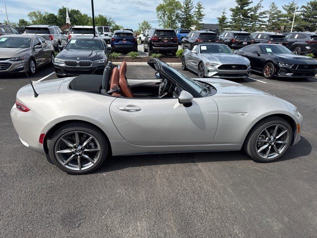 Used 2022 Mazda MX-5 Miata Grand Touring with VIN JM1NDAD71N0509108 for sale in Batavia, OH