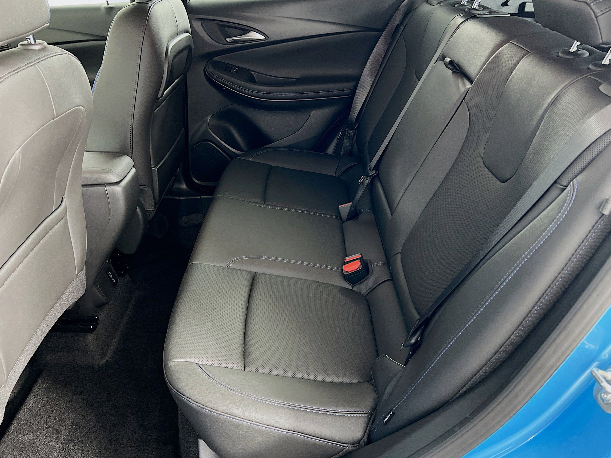 2025 Buick Encore GX Sport Touring photo 4