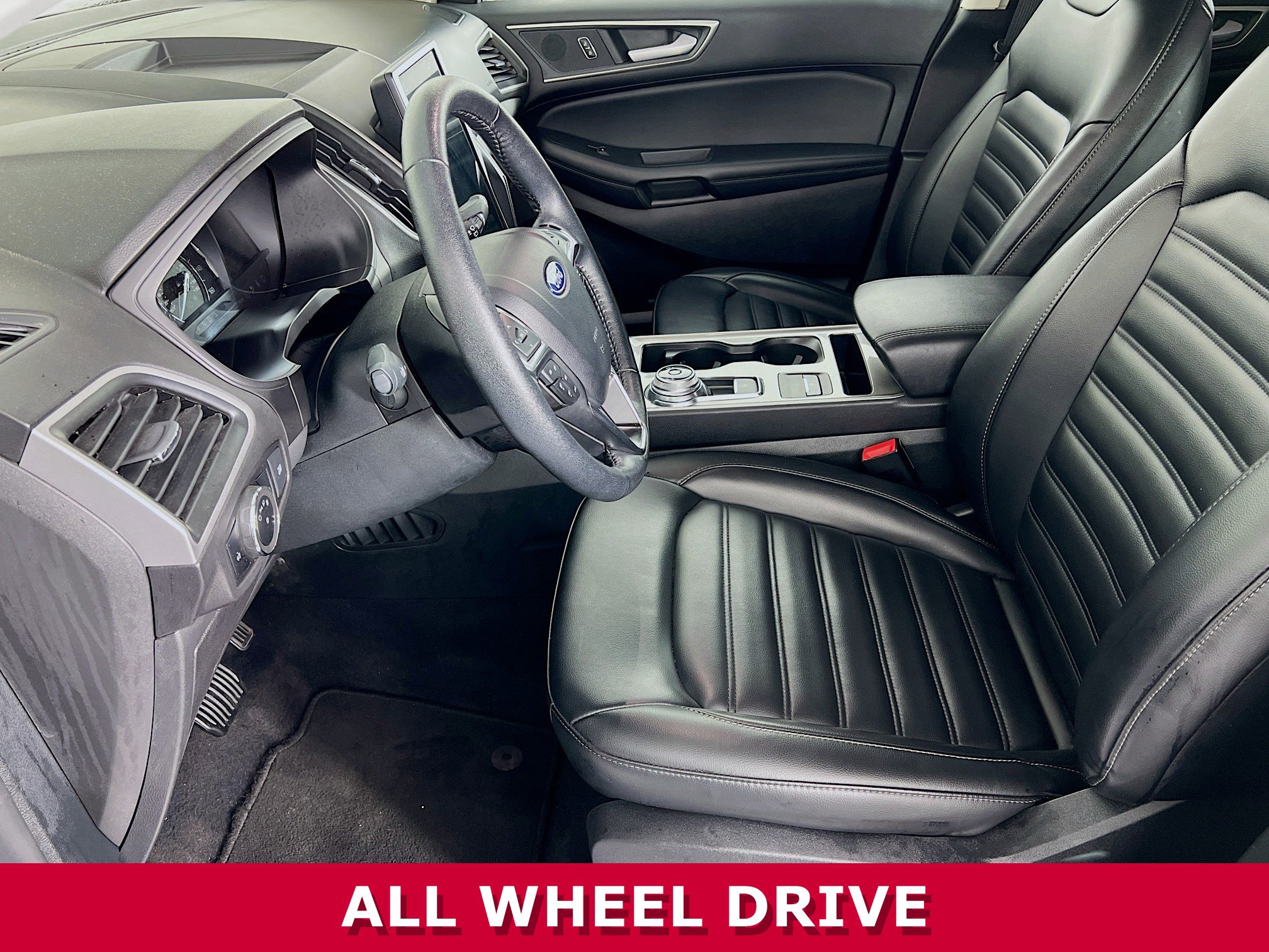 2024 Ford Edge SEL photo 3