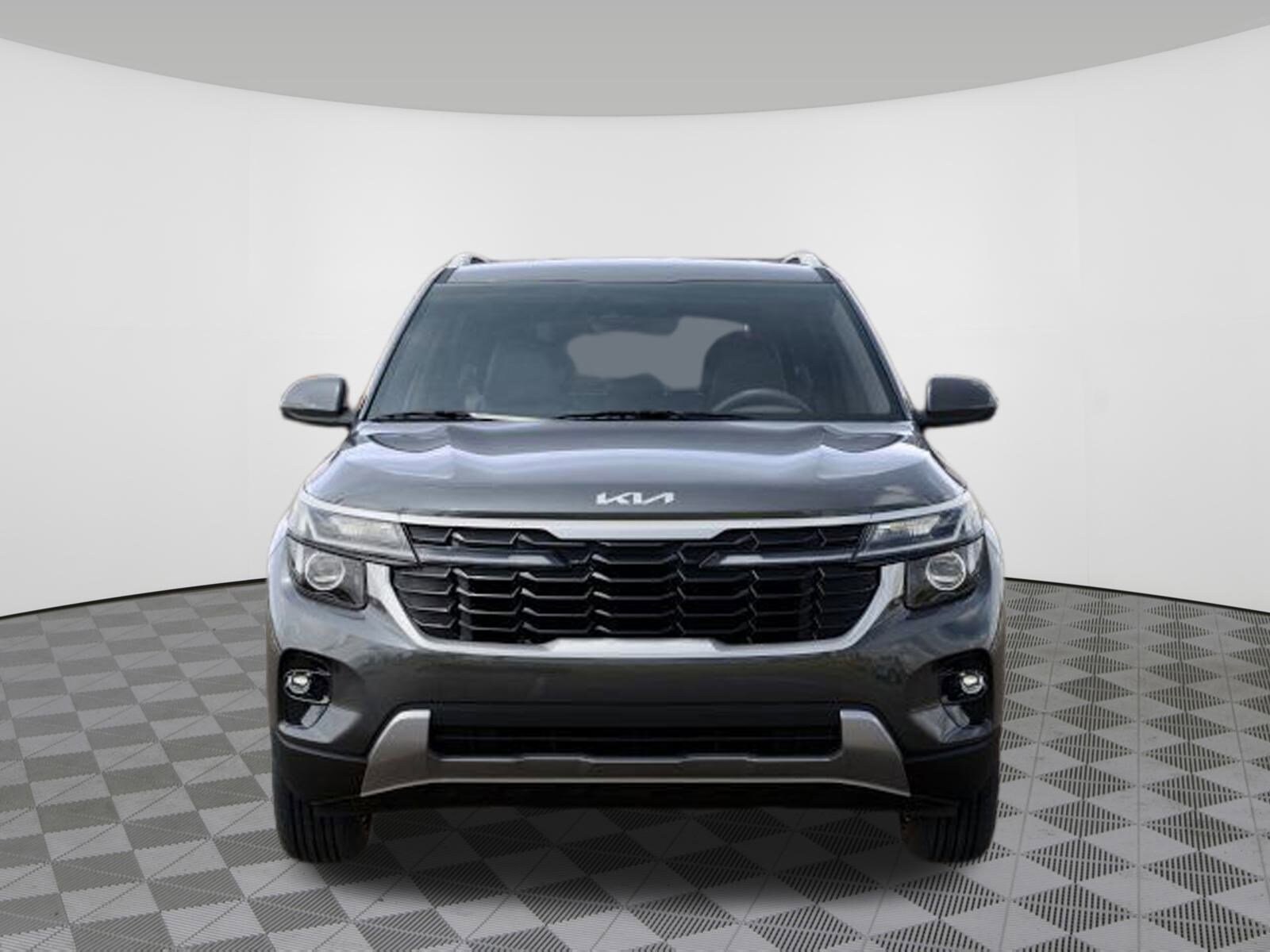 2026 Kia Seltos S photo 2