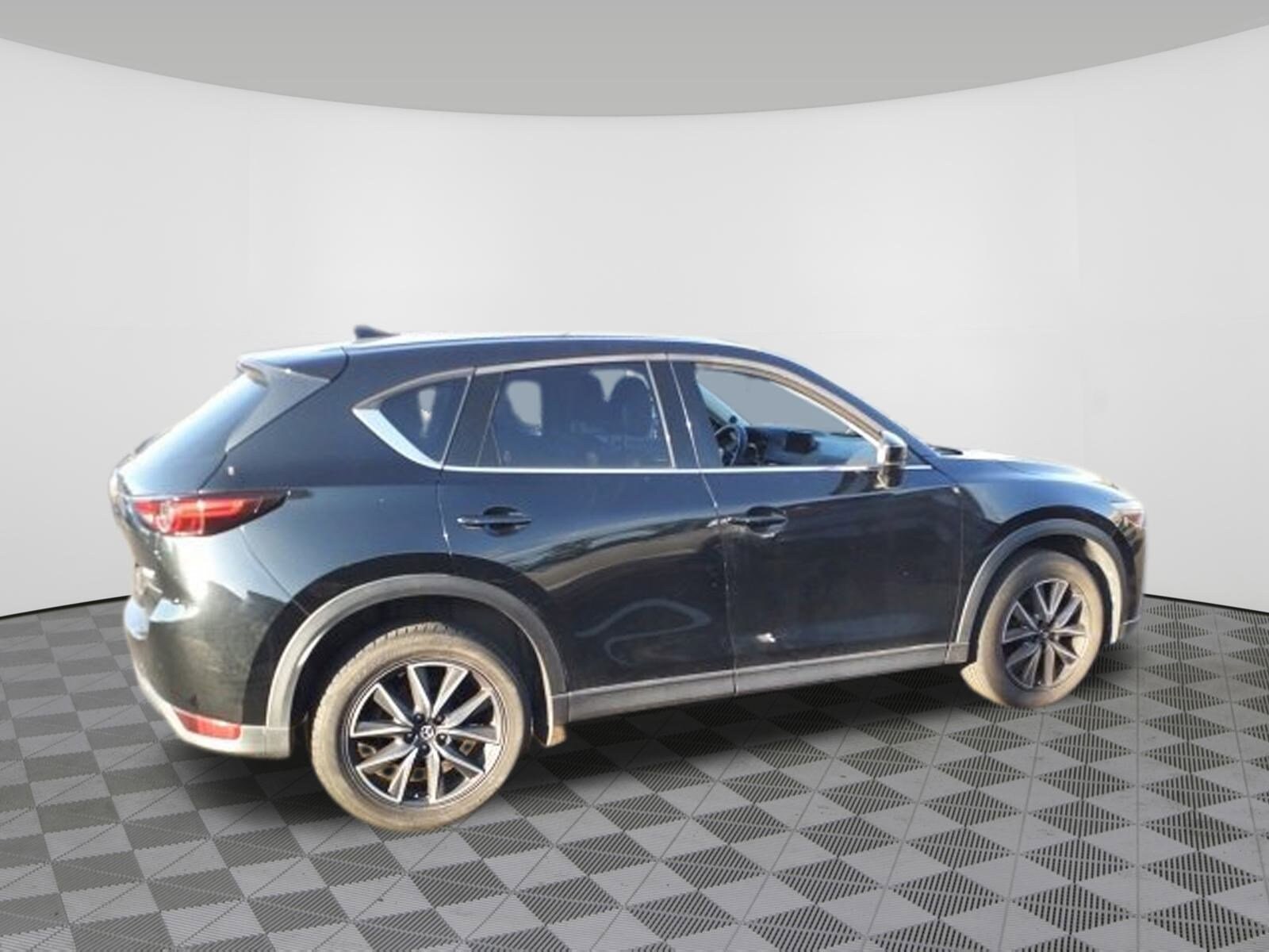 2017 Mazda CX-5 Grand Touring Select photo 2