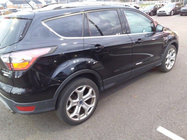 2017 Ford Escape Titanium photo 2