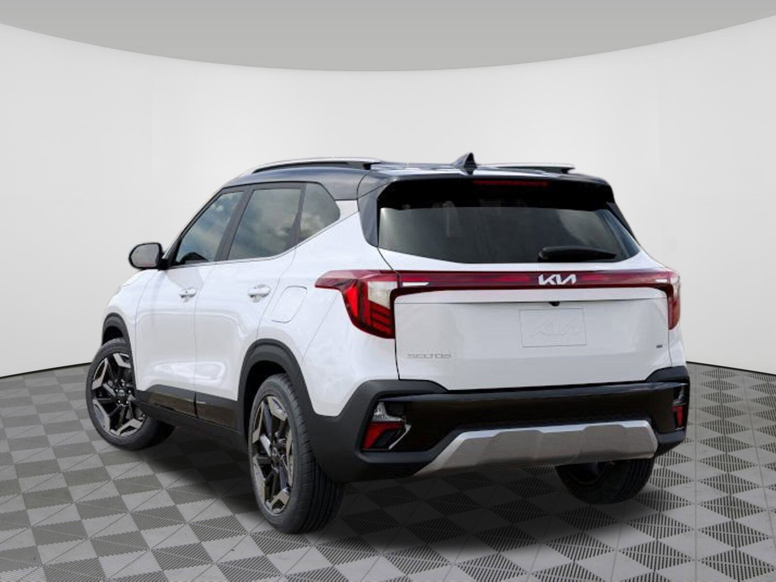 2026 Kia Seltos SX photo 4