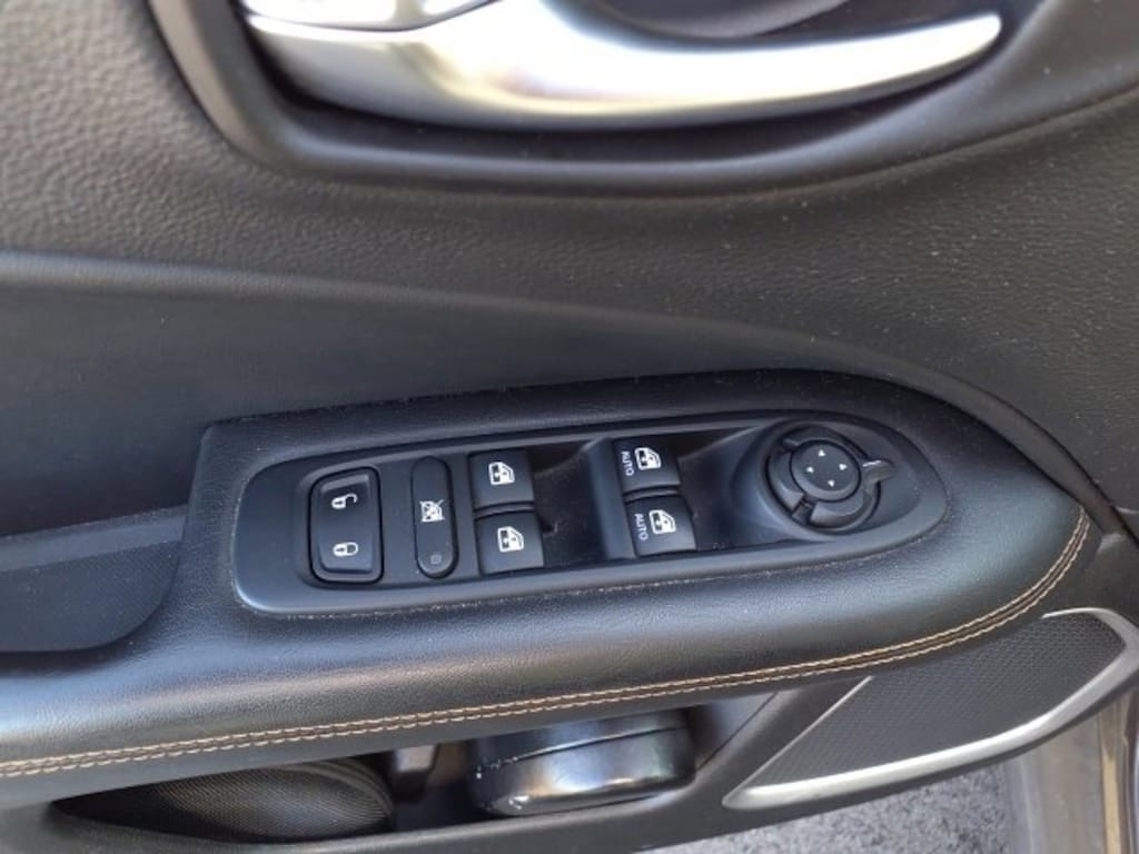 Used 2018 Jeep Compass Limited SUV