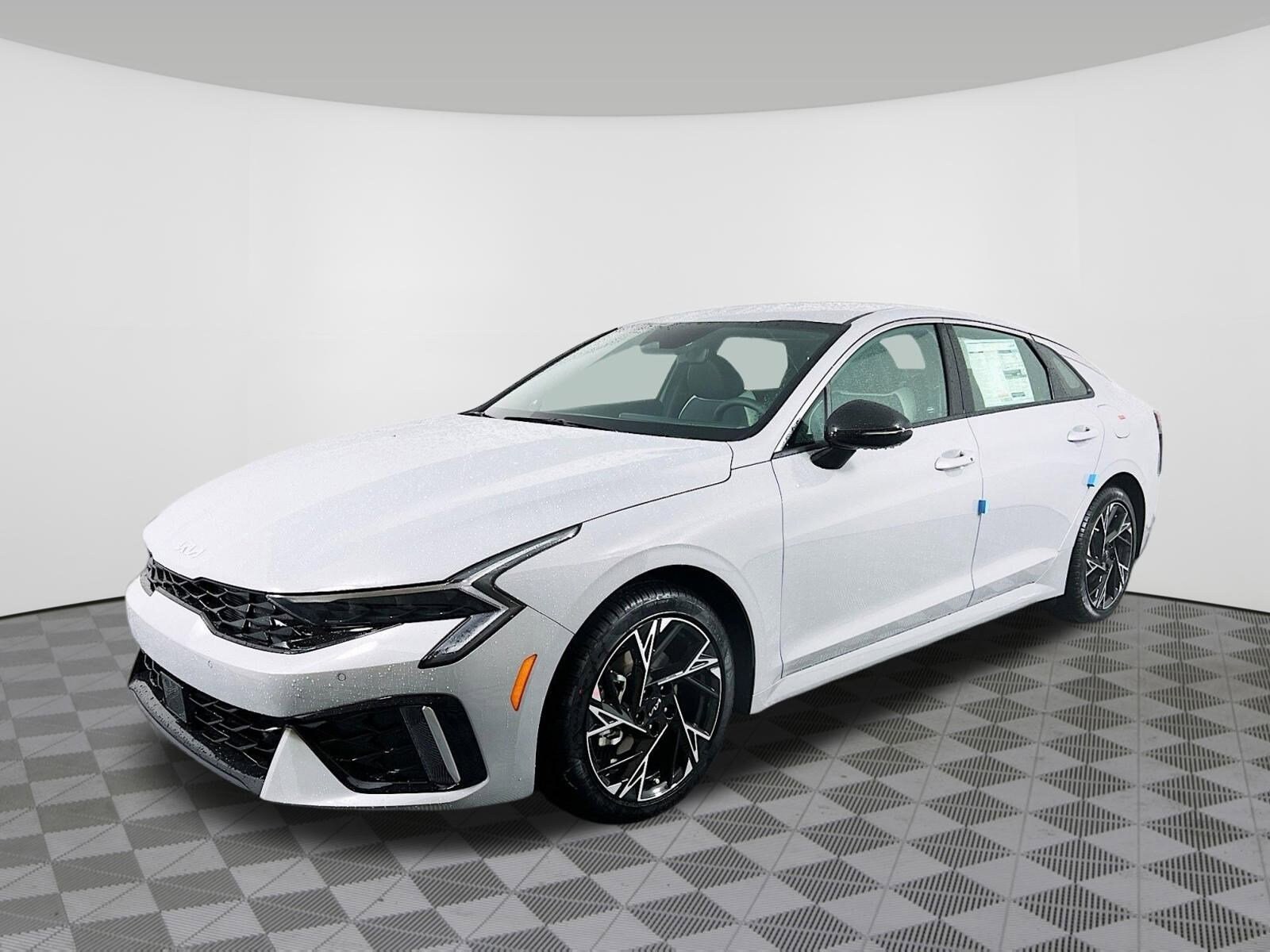 2025 Kia K5 GT-Line photo 2