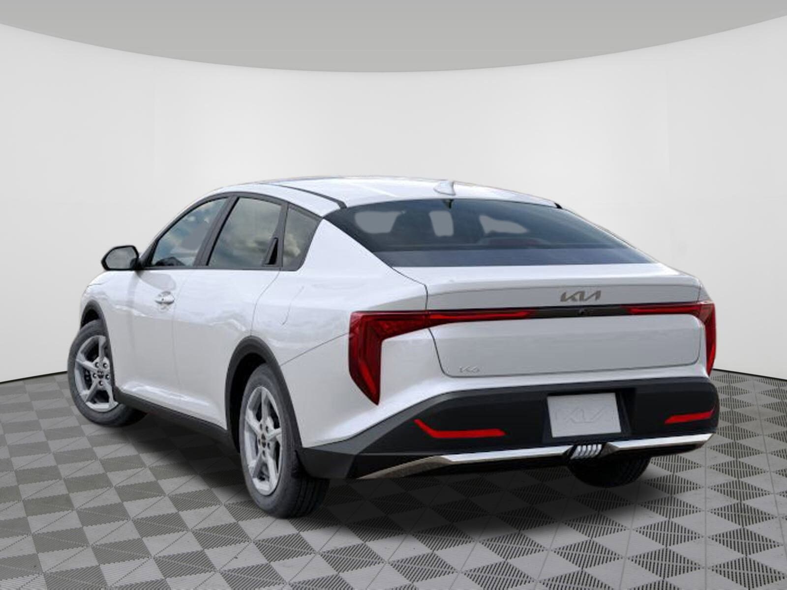 2025 Kia K4 LXS photo 4