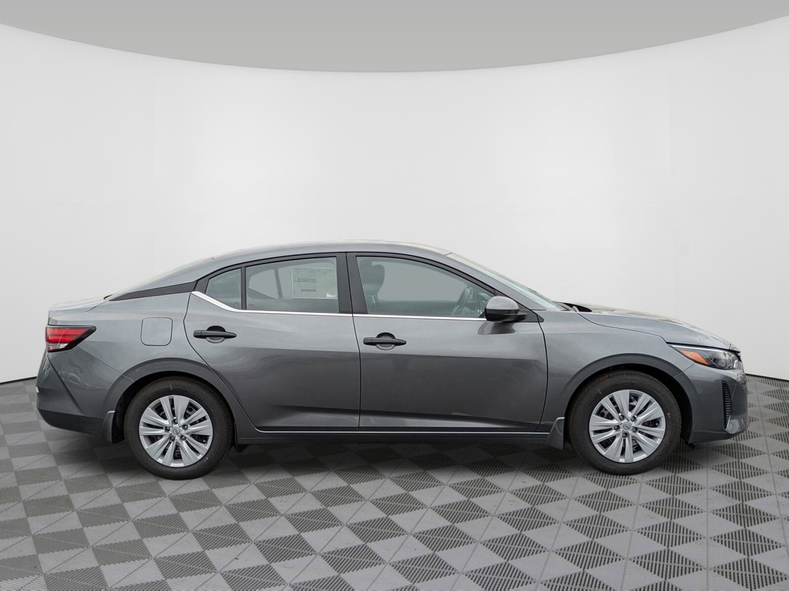 2025 Nissan Sentra S photo 2