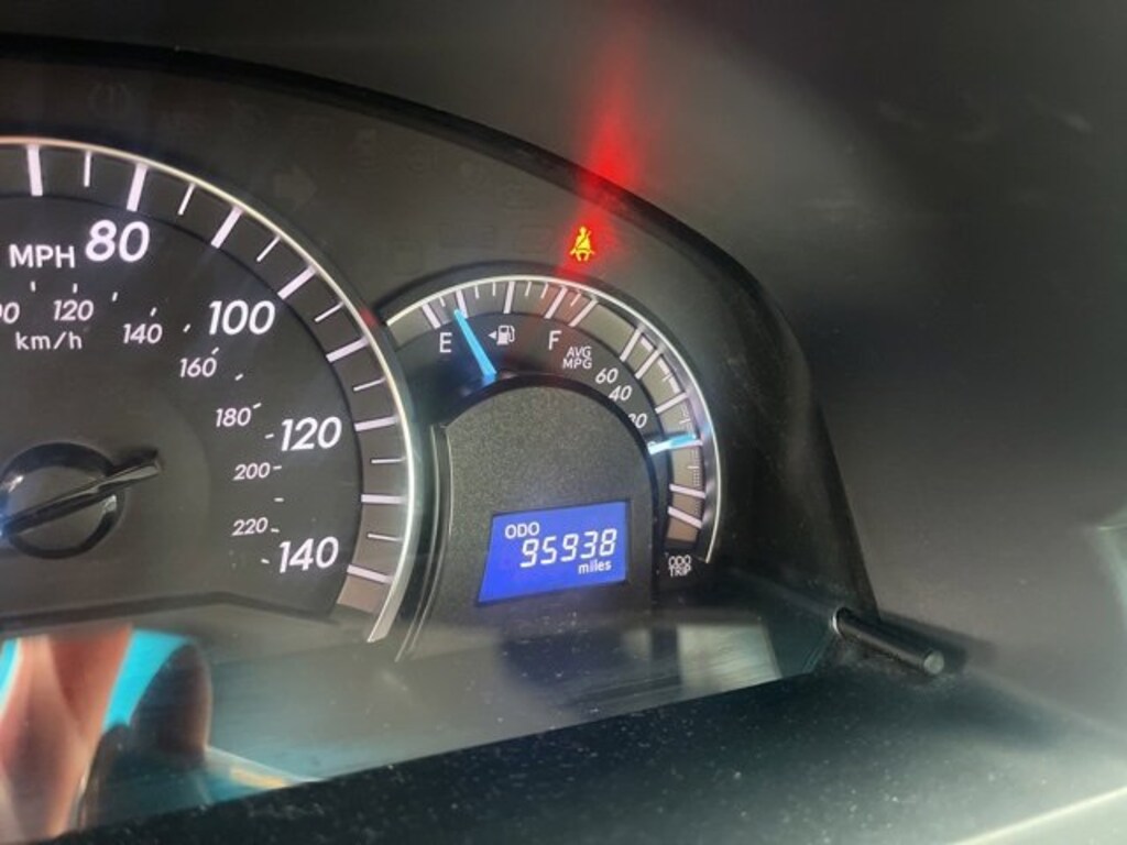 Used 2014 Toyota Camry SE Sedan