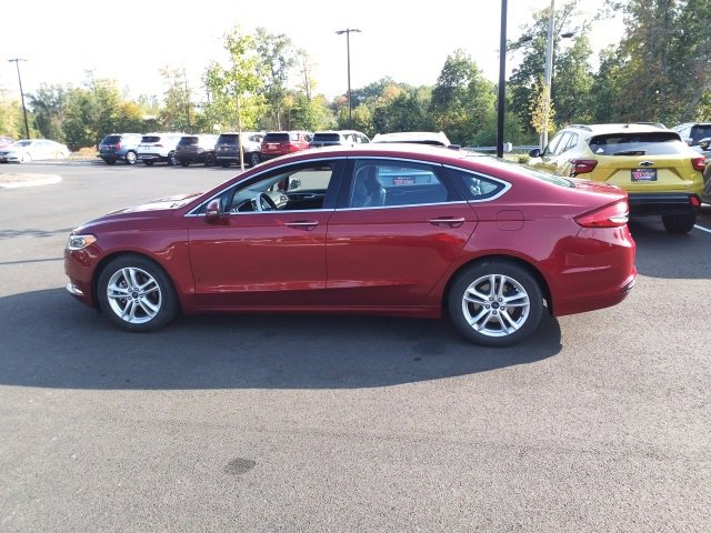 2018 Ford Fusion SE photo 3