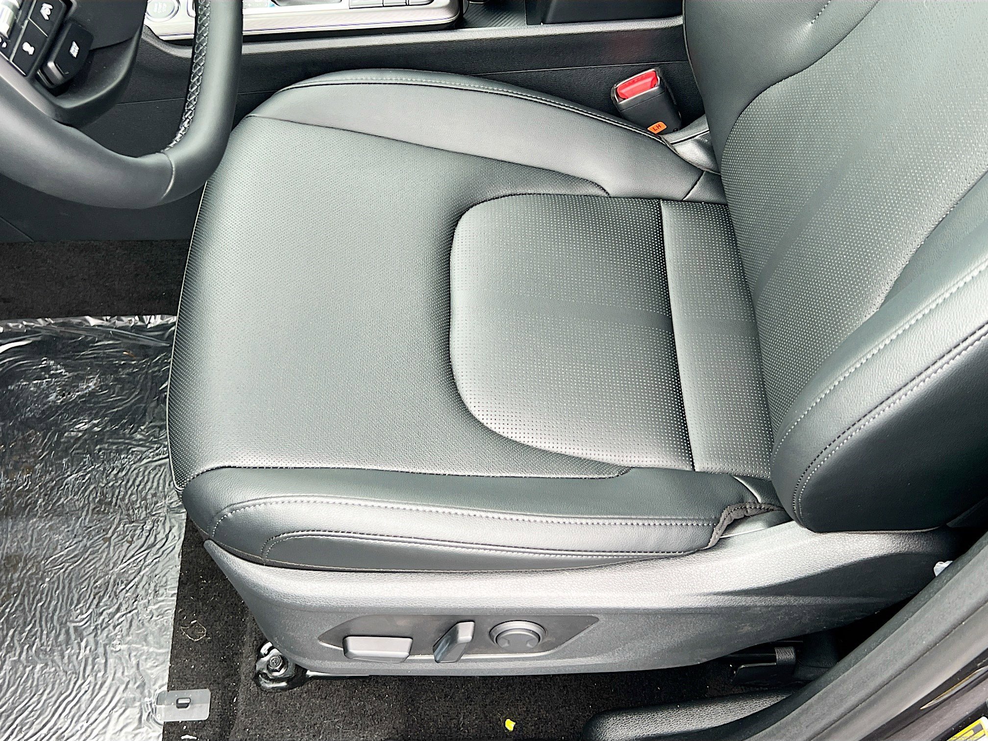 2026 Kia Sportage SX photo 4