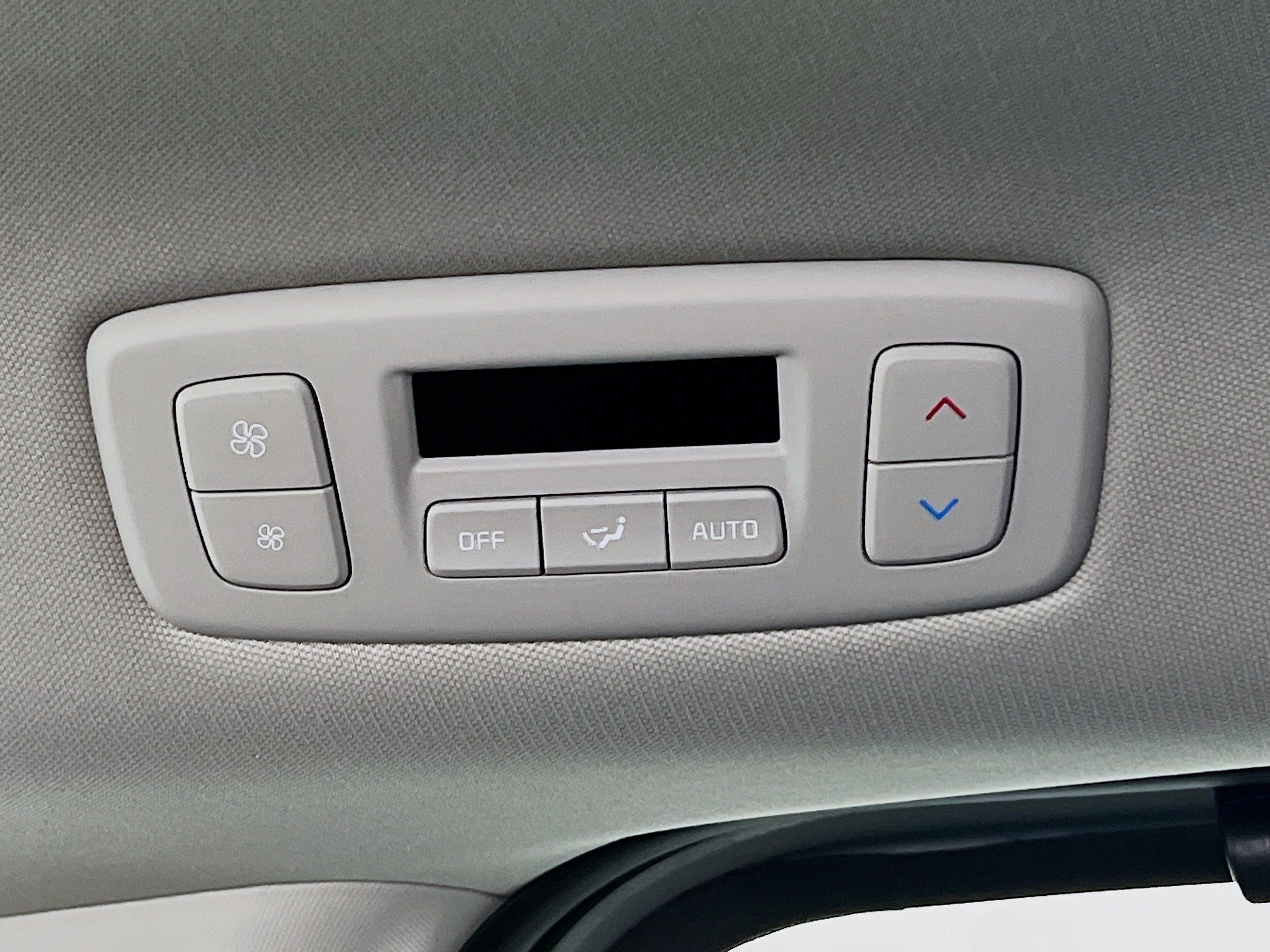 2025 Kia Carnival SX - Photo 30