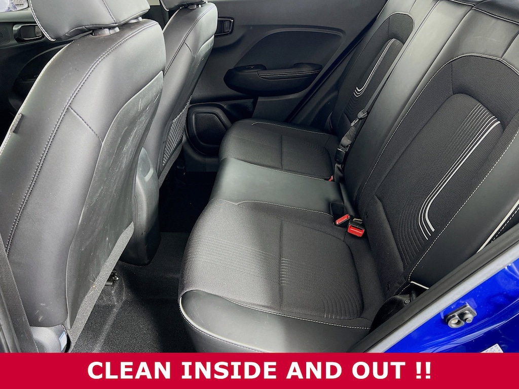 Used 2023 Hyundai Venue Limited SUV