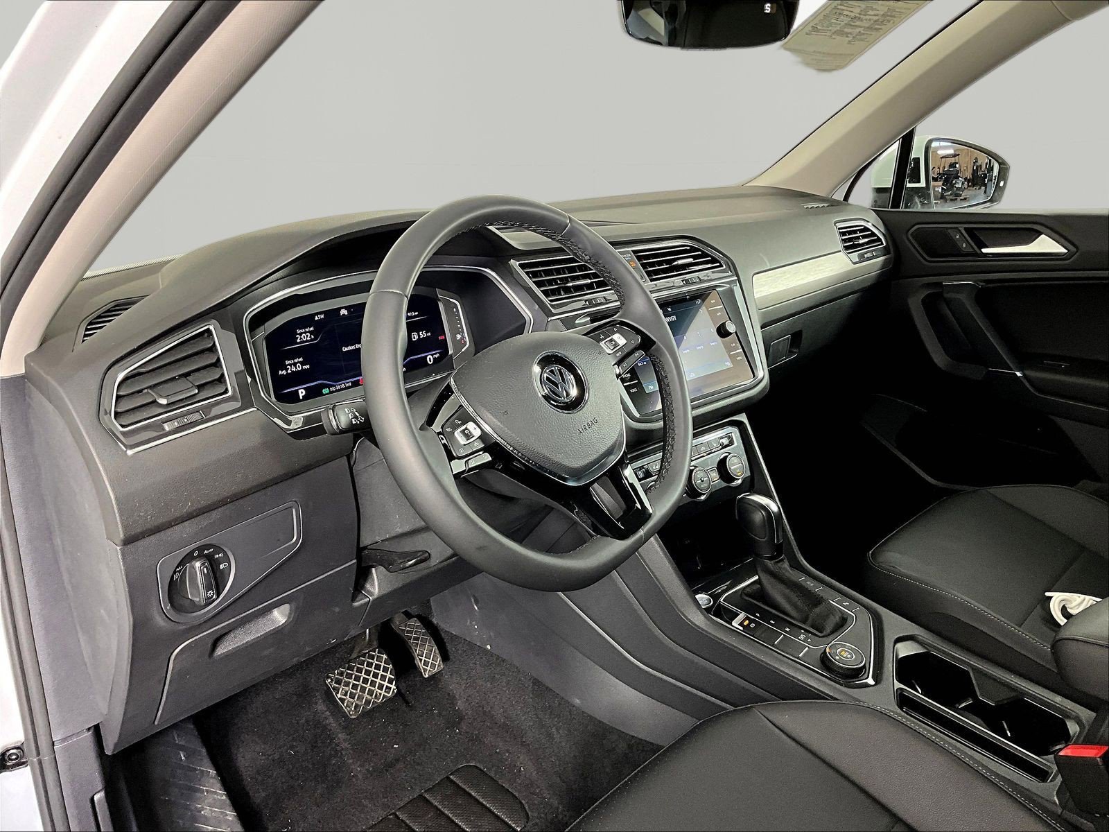 2020 Volkswagen Tiguan SEL - Photo 15