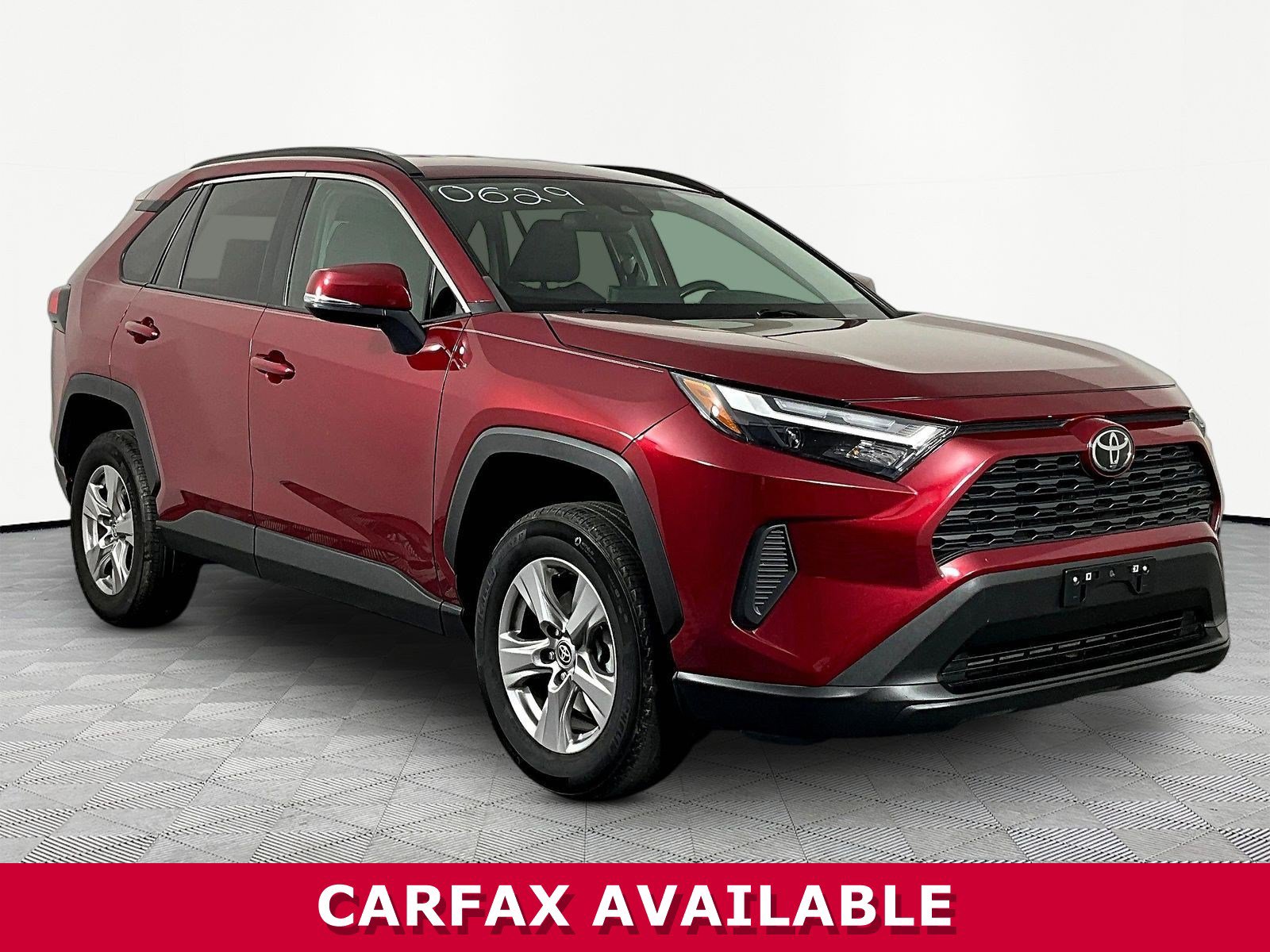 2023 Toyota RAV4 XLE - Photo 4