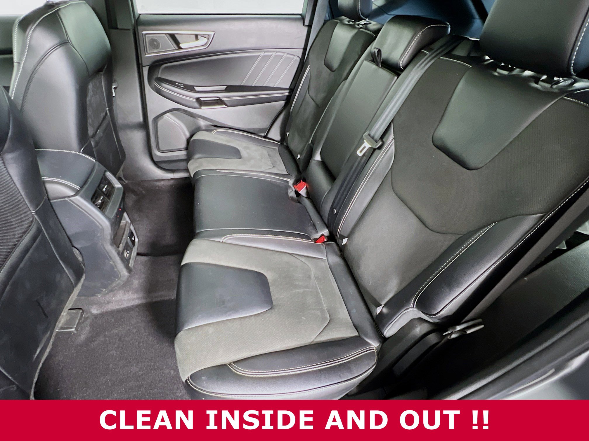 2022 Ford Edge ST photo 4