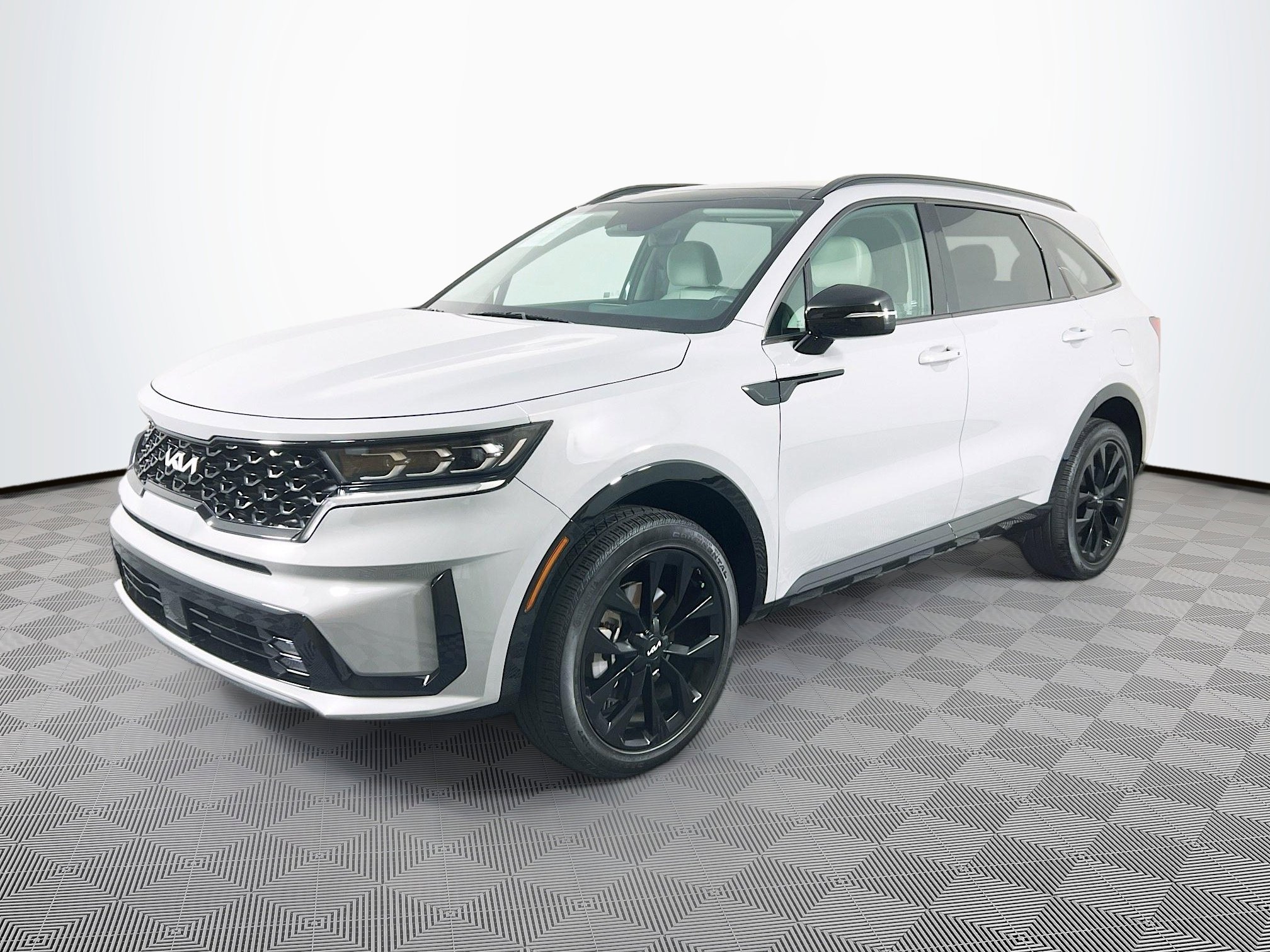 2022 Kia Sorento SX photo 2