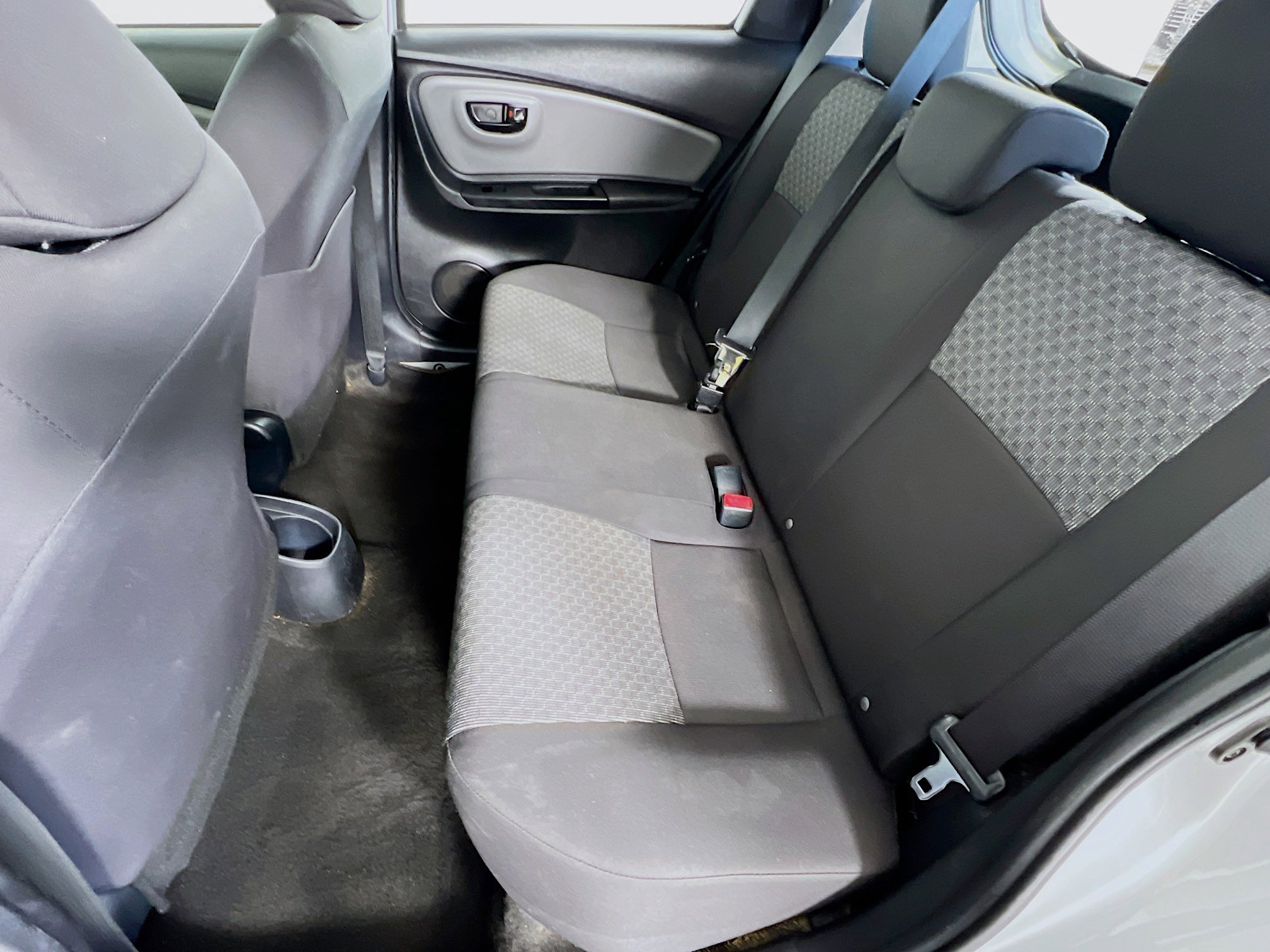 2017 Toyota Yaris L photo 4