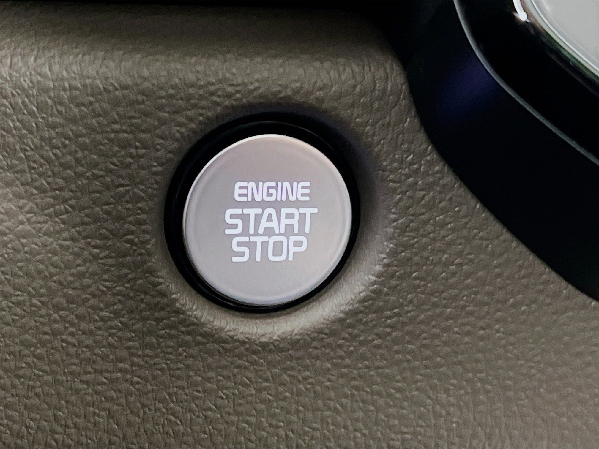 2025 Kia Carnival SX - Photo 13