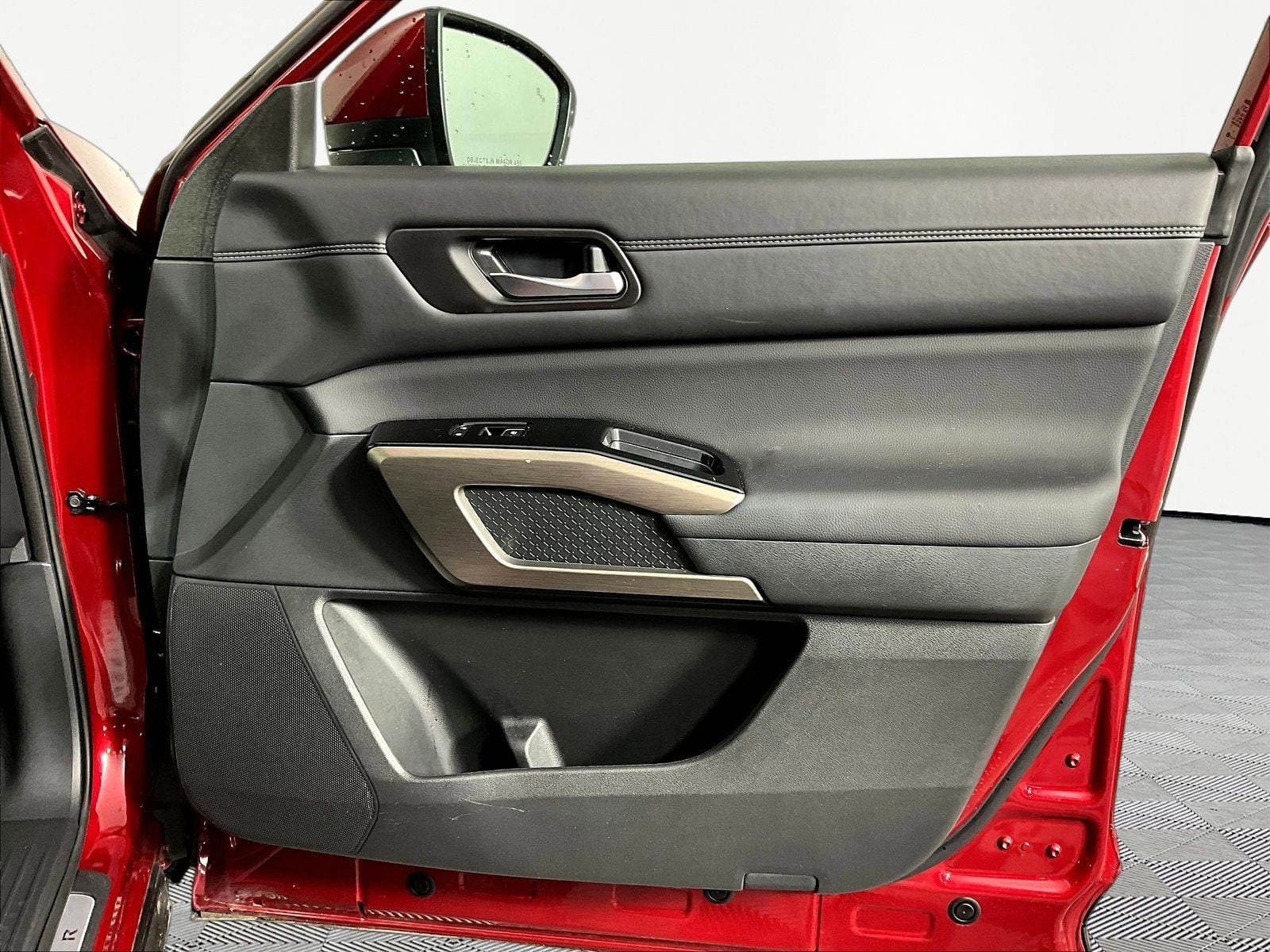 2025 Nissan Pathfinder Platinum - Photo 27