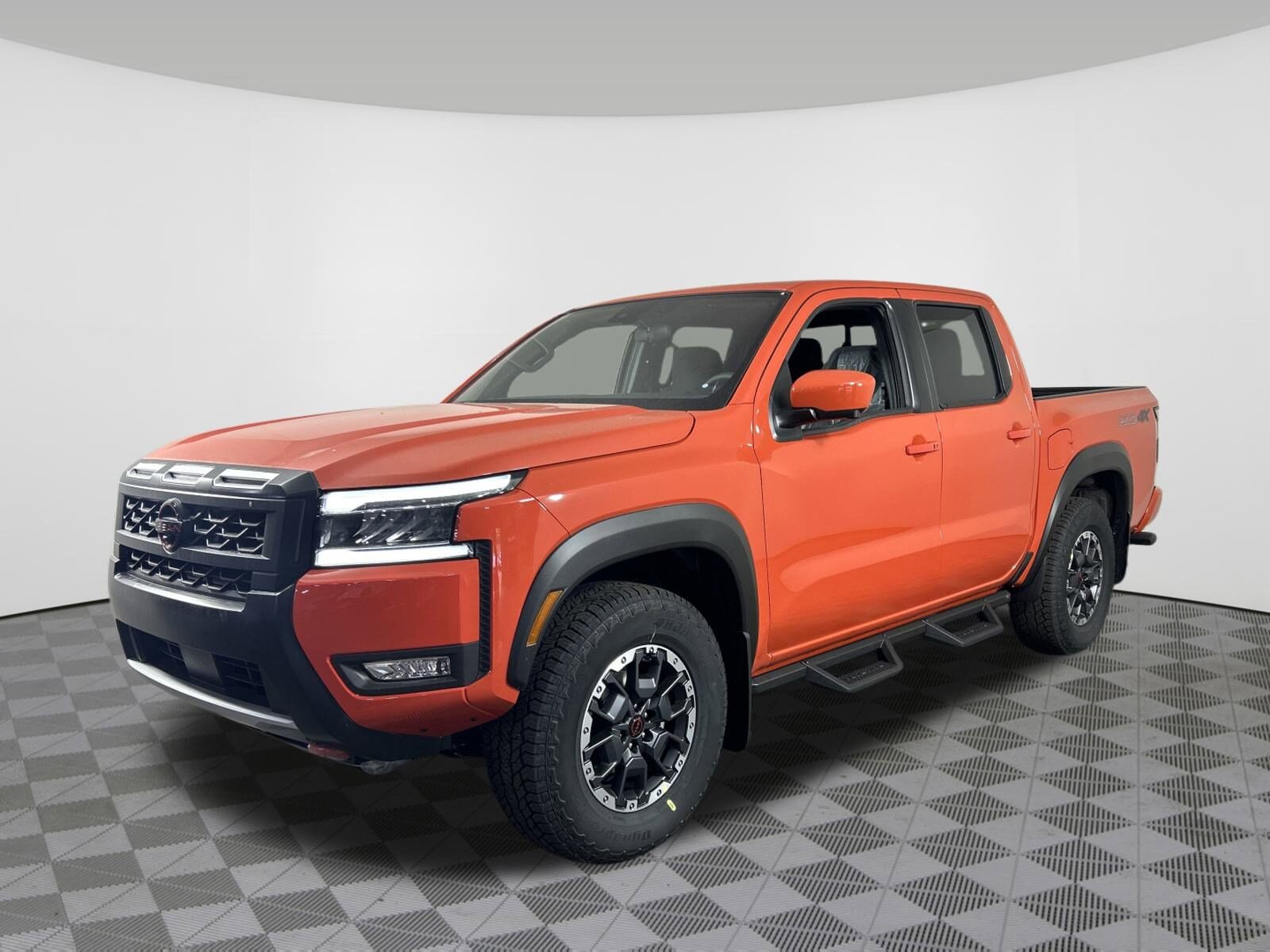 2025 Nissan Frontier PRO-4X photo 3